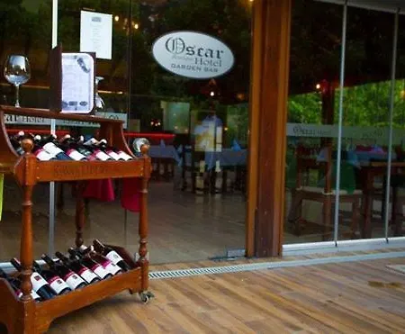 Oscar Boutique Отель *