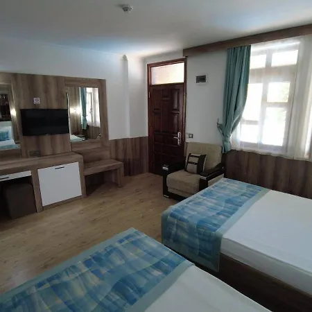 Oscar Boutique Hotel *
